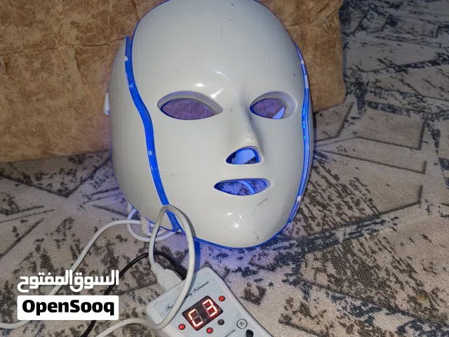 قناع ضوئي لمعالجة البشرة