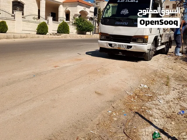 قلاب اسوزو 97 للبيع غرفه ماتور اصلي شصي مسكر مرخص كاوشك وكاله دخاليه نضيف قلاب من بلاده ماتور قير شص