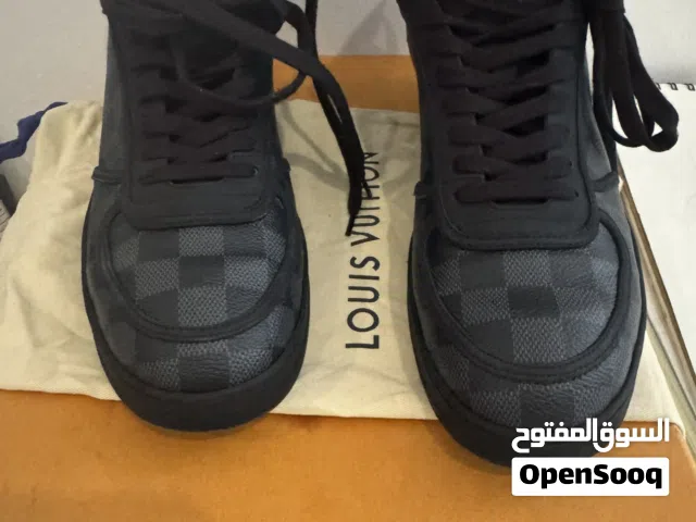 Brand New Louis Vuitton Sneakers Louis Vuitton High-Top Damier Graphite Sneakers