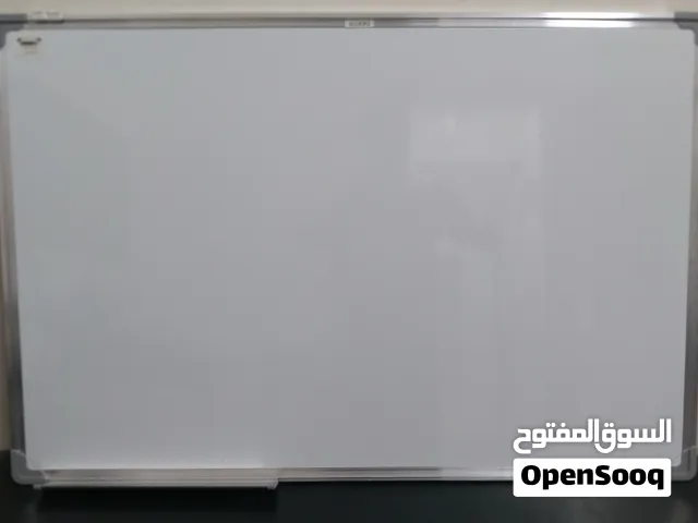 سبورة مغناطيس مقاس 60 × 90 متاح الكتابة علي الوجهين