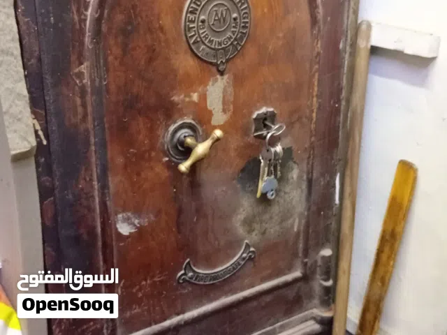قاصه انجليزيه للبيع عمرها فوق 100 عام