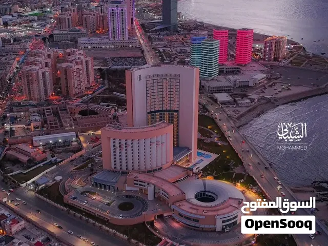 مطلوب عامل غير ليبي