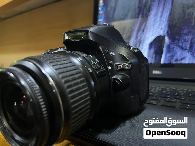 كامره نيكون 5200