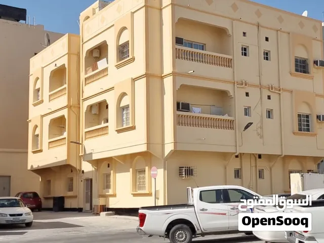 للبيع بناية في الرفاع الشرقي. مشاهد نستو ماركت