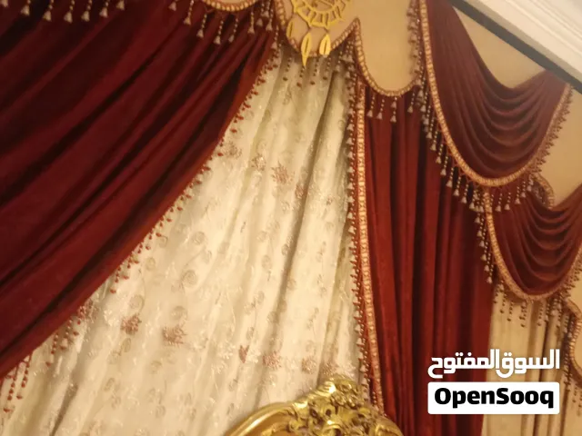 للبيع ستائر كلاسيك فخمة بحالة جيدة