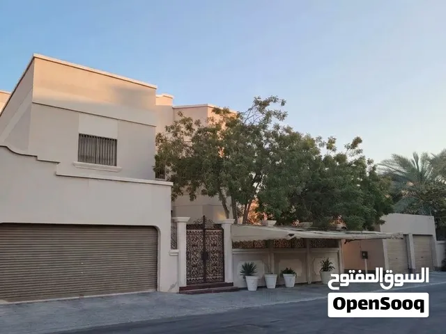 فيلا راقية للايجار في البسيتين 6 غرف ومجلس بسعر مميز جدا