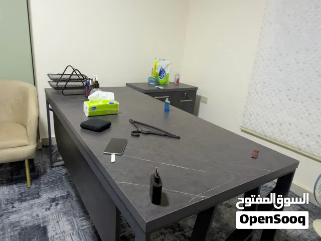 مكتب مميز جدا وثقيل 180*80