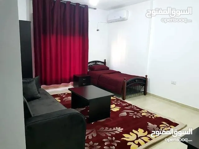 للطلاب فقط استديو  للايجار - الجامعة الاردنية البوابه الشمالية خلف مطعم باب اليمن السعيد