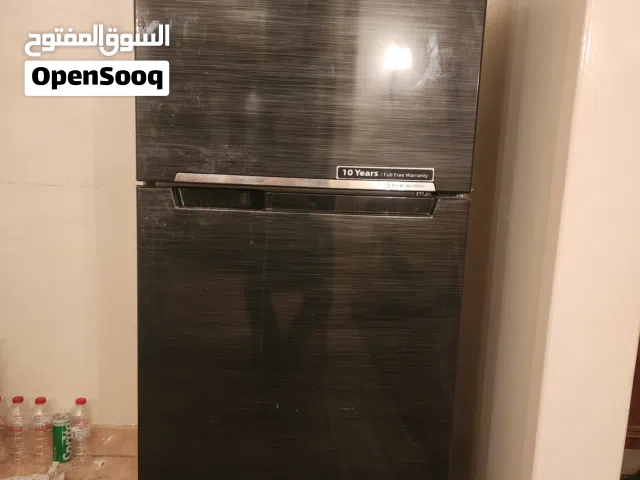 للبيع تلاجه ماركه (فريش) بخاصيه  نوفروست 11.6 قدم شبه جديده سيلفر اللون