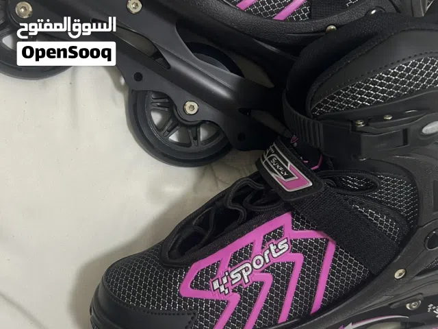 حذا سكيت غير مستعمل ل النساء و الرجال Skating shoes for both male and female non use
