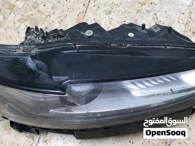 ضوء امامي يمين فورد فيوجن 2018