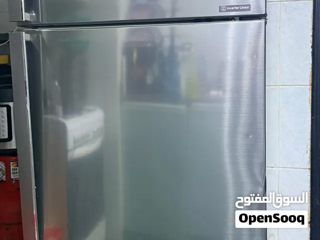 ثلاجه LG بحاله ممتازه