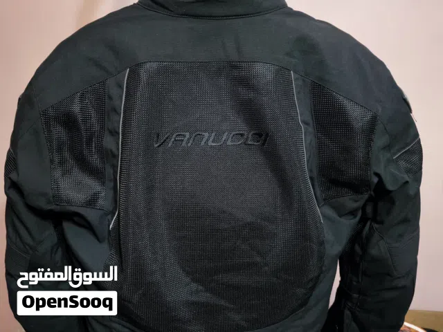 للبيع جاكيت ايطالي اصلي جديد ينفع صيفي شتوي قياس 48 VANUCCI