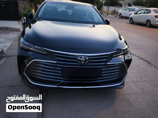 2019 تويوتا افالون Limited