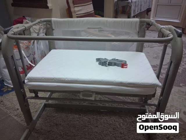 سرير طفل بحالة ممتازة شبه جديد ماركة Choice نظيف جد    Baby cot in excellent condition Choice brand