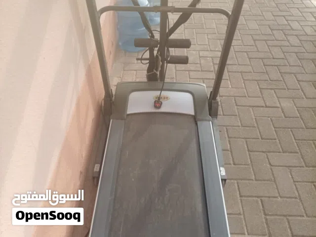 جهاز مشى رياضى بحاله ممتازه ماكينه كبيره