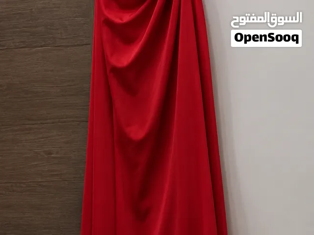 بيع فستان احمر
