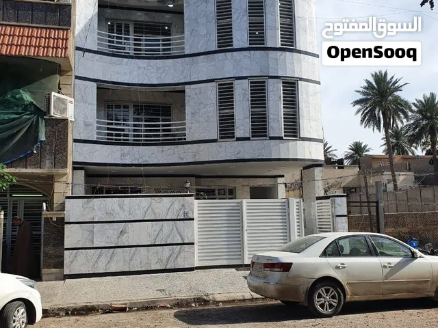 بناية تجارية استثمارية للبيع في بغداد