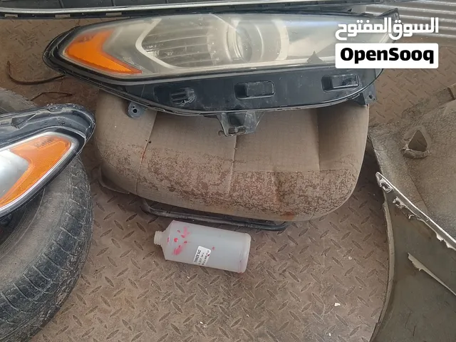 مصباح سيارة مستعمل بجودة جيدة - فورد فيوجن 2014