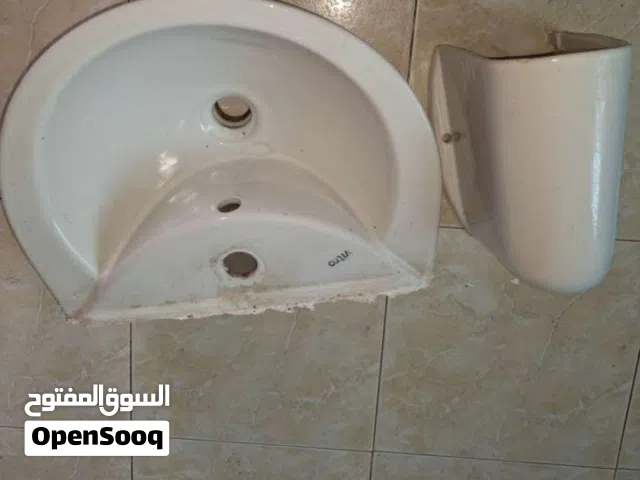 مغسلة Vitra (فيترا) أصلية مع نصف قاعدة - حالة ممتازة للبيع