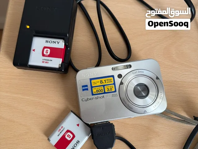 Sony Cyber shot 8.1 Mega pixel camera with Carl Zeiss lens. Charger, Remote and transfer port.