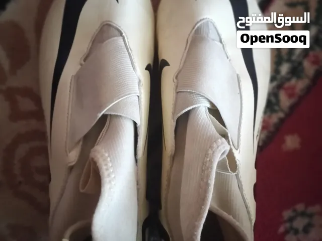 بوتي درجة اولى  المقاس 37.