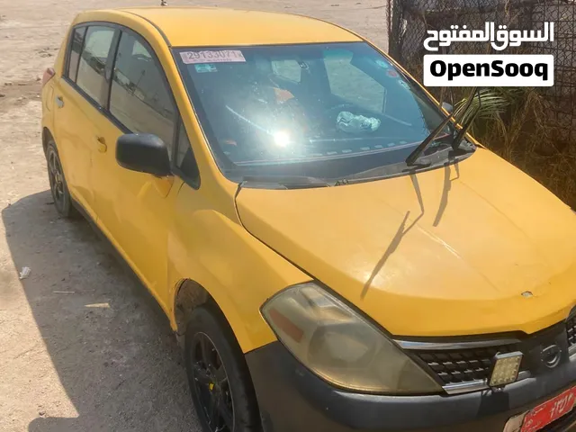 نيسان فيرسا