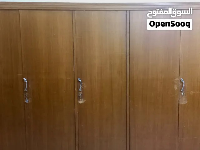 كنتور غرف نوم مستعمل للبيع