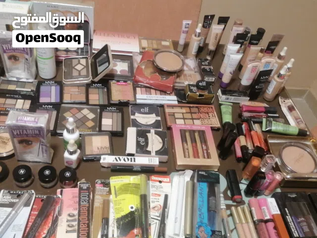 مكياج وارد أمريكا في قطع ثقيله معروفه  باقي 120 قطعه للبيع
