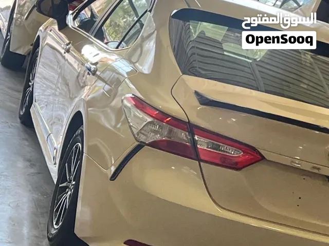 تويوتا كامري 2021 لون بيجي ( تكسي دبي)