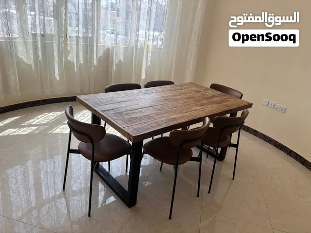 Table with chairs from ELM