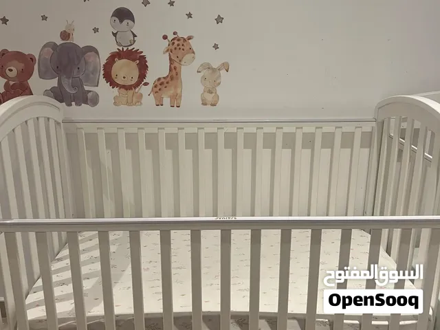 للبيع سريرين اطفال قياس 140*70 سم من juniors