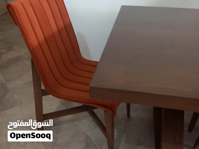 salle à manger à vendre avec sa facture acheter de Moalla Concept à 3800 TND prix demandé 1900 TND