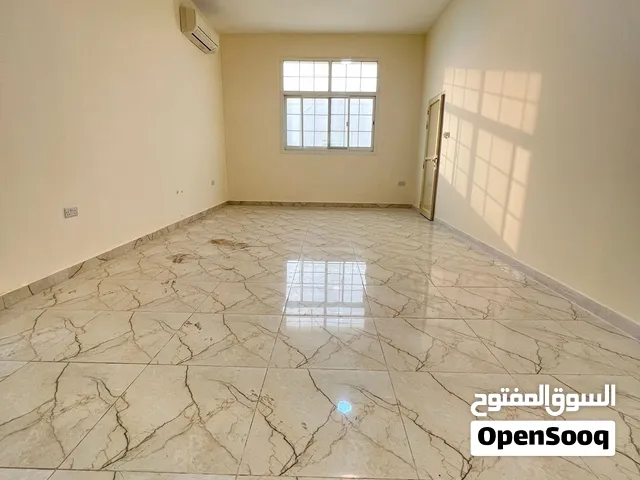 مدينه شخبوط. للايجار غرفتين وصاله 2حمام مساحات كبيره نظاميه    السعر 75الف سنوي دفعات