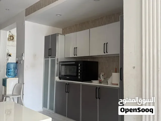 اثاث مطبخ بحالة جيدة