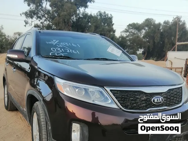 كياء سورننتو موذيل 2015 ماشية 15600 فل الفل السيارة مكان صرمان