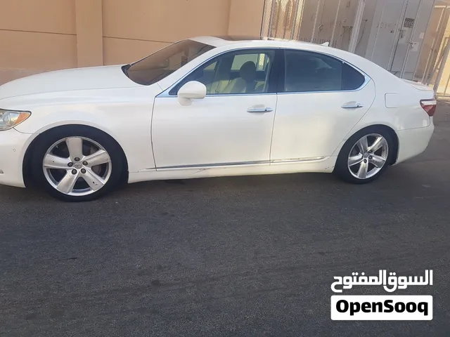 لكزس LS460 موديل 2007