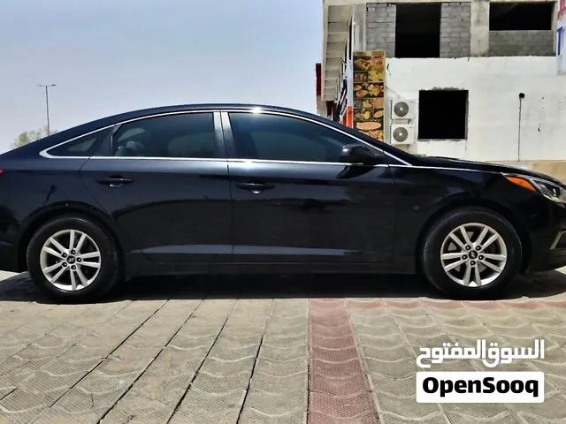 سوناتا موديل 2015 بحالة ممتازة للبيع الموقع محافظه عبري حجم المحرك 4 سلندر