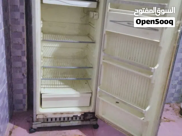 ثلاجه ايديال فبريكا بره وجوه سيلفر معاها قاعده