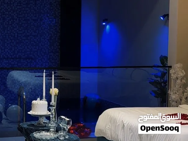 استراحتين للازواج والعوائل مع احواض سباحة خاصة