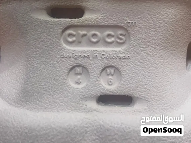 شنطة دوامات guess وسشوار وكروكس