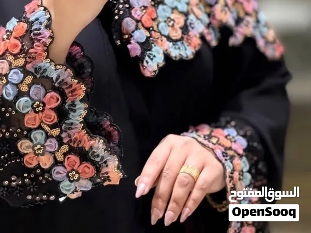 العبايه الترند ام الورد لون اسود فحم قماش اصلي ااااااااااااااااااااااااااااااااااااااااااااااااااااا