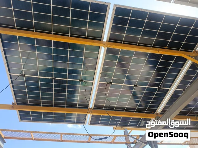 للبيع،ألواح شمسية فائقة الجودة (جملة أو بالفرادي)، بقوة 700 وات لكل لوح، جاهزة للتركيب فوراً