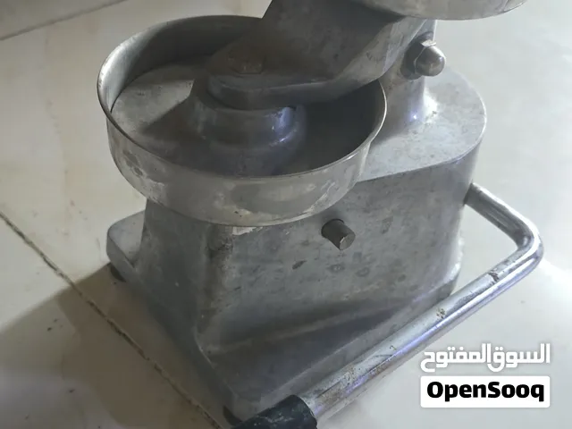 Manual Kebab Maker Heavy-duty manual kebab-making machine, suitable for restaurants, cafeterias, and