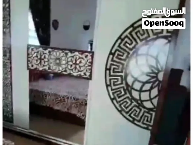 غرفه نوم لل بيع ب 200 الف معا الفرش مستعمل نظيف وقابل للتفاوض بل معقول لل تواصل