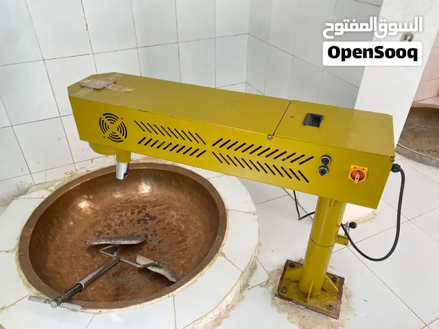مكينة صنع الحلوى العمانية شبة جديدة تم أستخدامها عدة مرات فقط أيام العيد