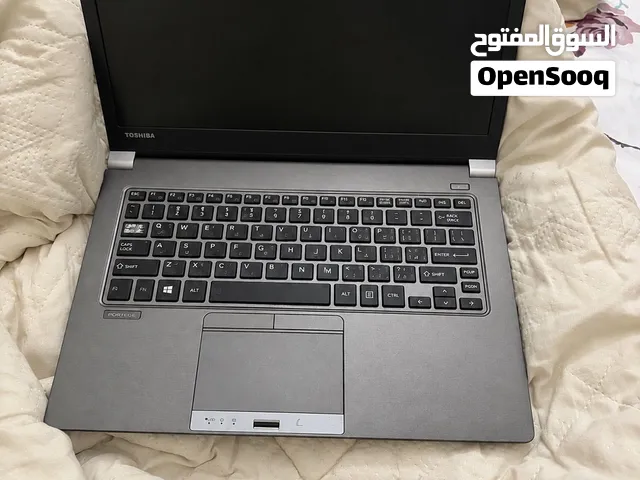 نظيف ويعمل بشكل جيد مناسب للدراسة والاستخدام اليومي مسقط السعر: 77 ر.ع للتواصل خاص
