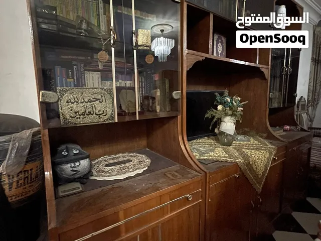 مكتبة تليفزيون مع وحدات تخزين