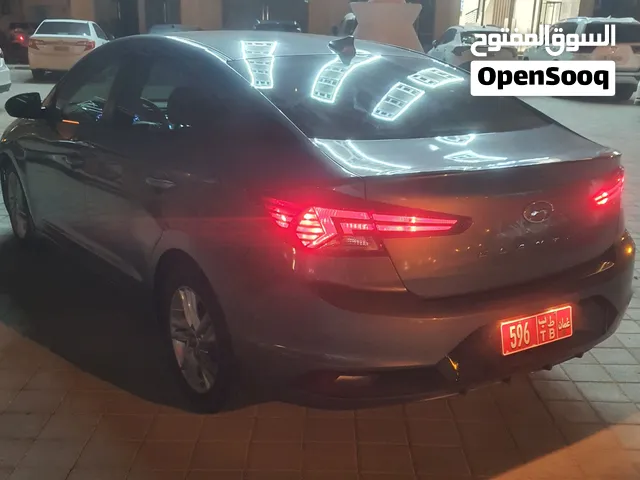 سيارات نظيفة جدا للإيجار بأسعار تنافسية