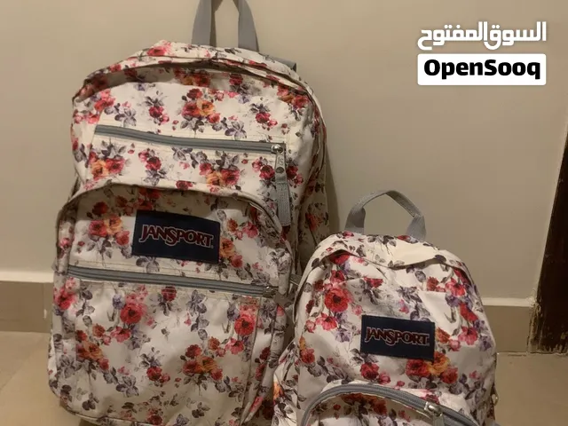 Jansport school backbag 4 compartments in very good condition barely used with matching lunchbag